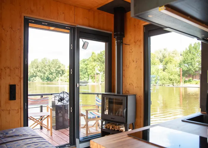 Botel Tiny-hausboot Likedeeler Mit Dachterasse Und Kamin Hamburgo