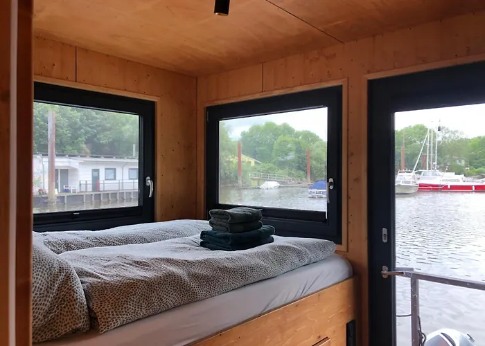 Tiny-hausboot Likedeeler Mit Dachterasse Und Kamin Hamburgo